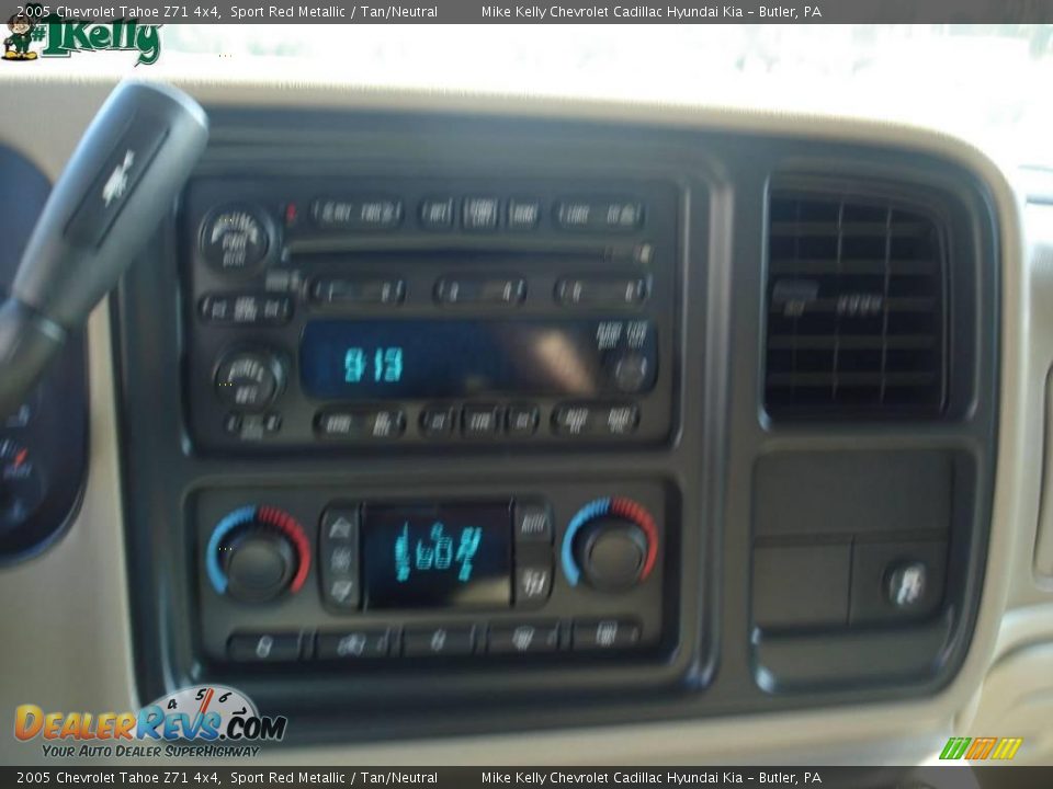 2005 Chevrolet Tahoe Z71 4x4 Sport Red Metallic / Tan/Neutral Photo #18