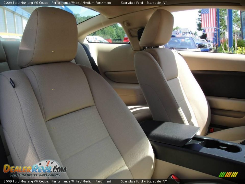 2009 Ford Mustang V6 Coupe Performance White / Medium Parchment Photo #18
