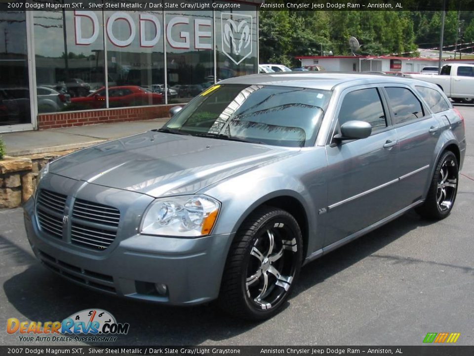 2007 Dodge Magnum SXT Silver Steel Metallic / Dark Slate Gray/Light Graystone Photo #2