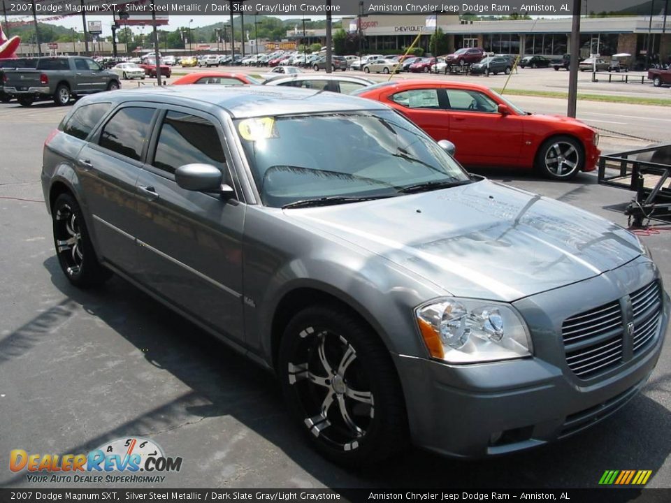 2007 Dodge Magnum SXT Silver Steel Metallic / Dark Slate Gray/Light Graystone Photo #3