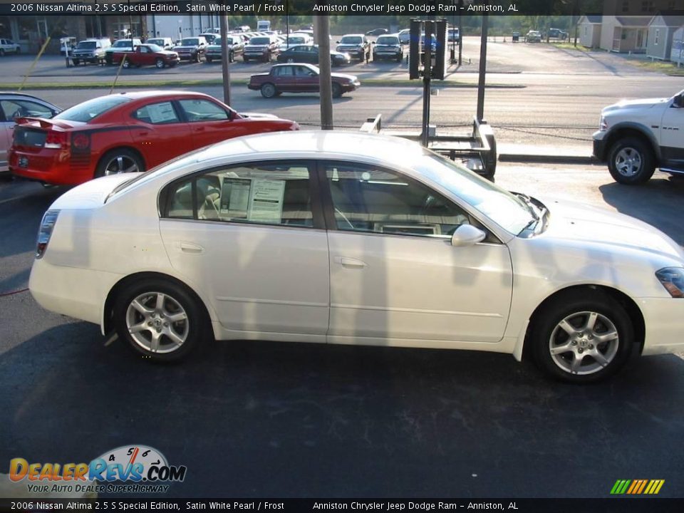 2006 Nissan Altima 2.5 S Special Edition Satin White Pearl / Frost Photo #5