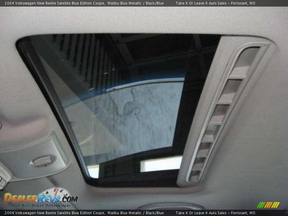 2004 Volkswagen New Beetle Satellite Blue Edition Coupe Mailbu Blue Metallic / Black/Blue Photo #3