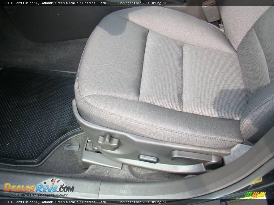 2010 Ford Fusion SE Atlantis Green Metallic / Charcoal Black Photo #17