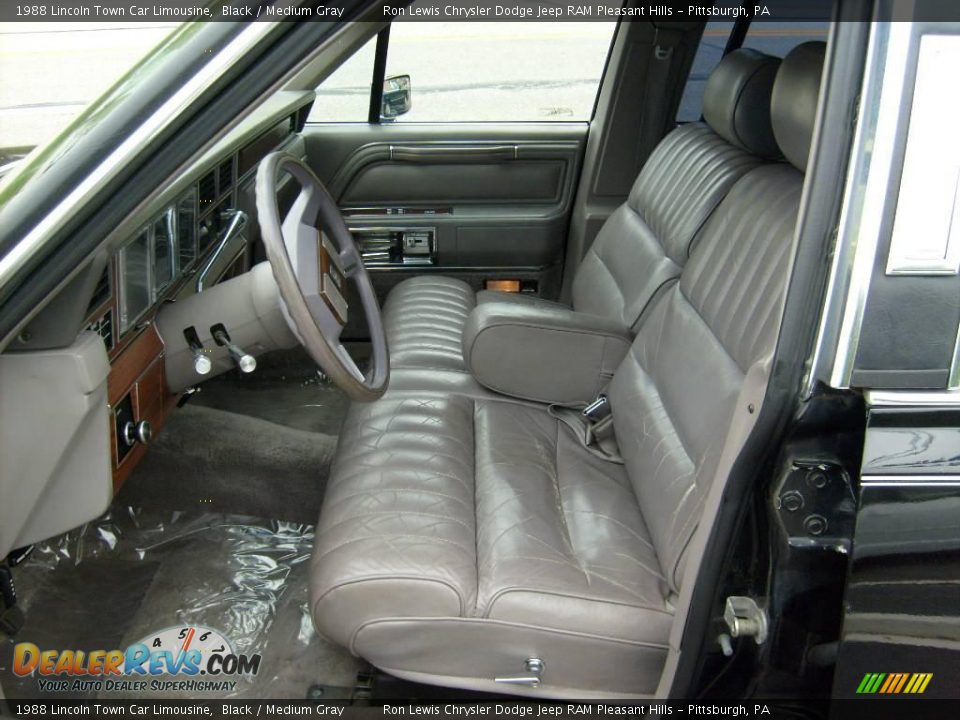 1988 Lincoln Town Car Limousine Black / Medium Gray Photo #8