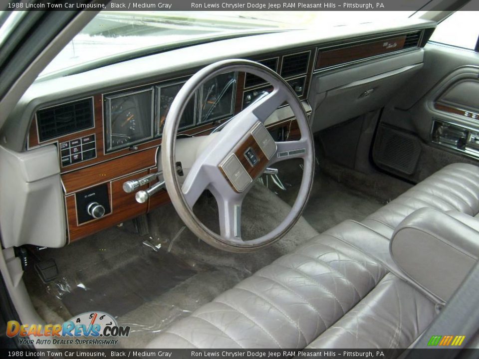 1988 Lincoln Town Car Limousine Black / Medium Gray Photo #9