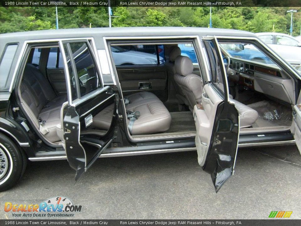 1988 Lincoln Town Car Limousine Black / Medium Gray Photo #15