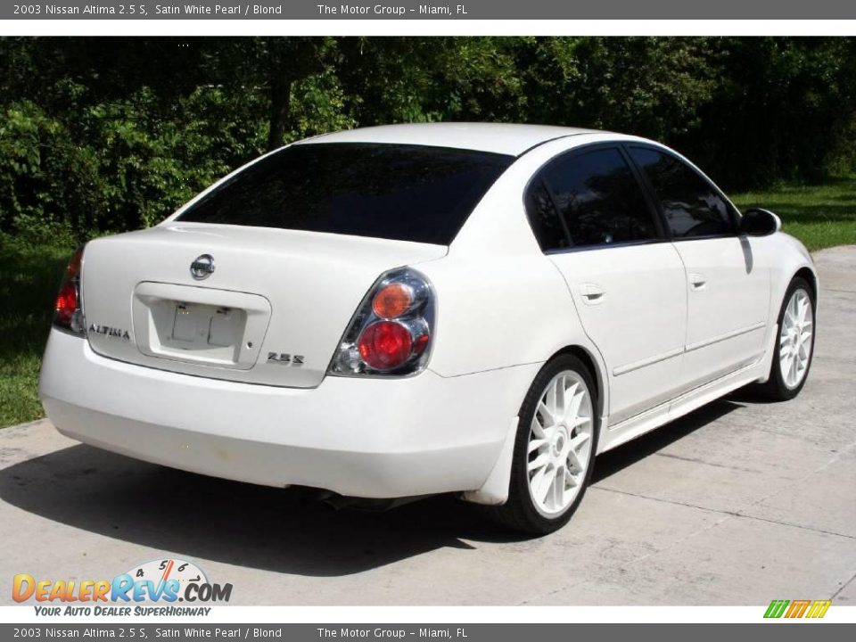 2003 Nissan Altima 2.5 S Satin White Pearl / Blond Photo #11