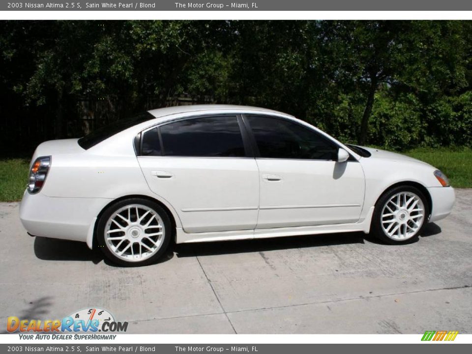 2003 Nissan Altima 2.5 S Satin White Pearl / Blond Photo #14