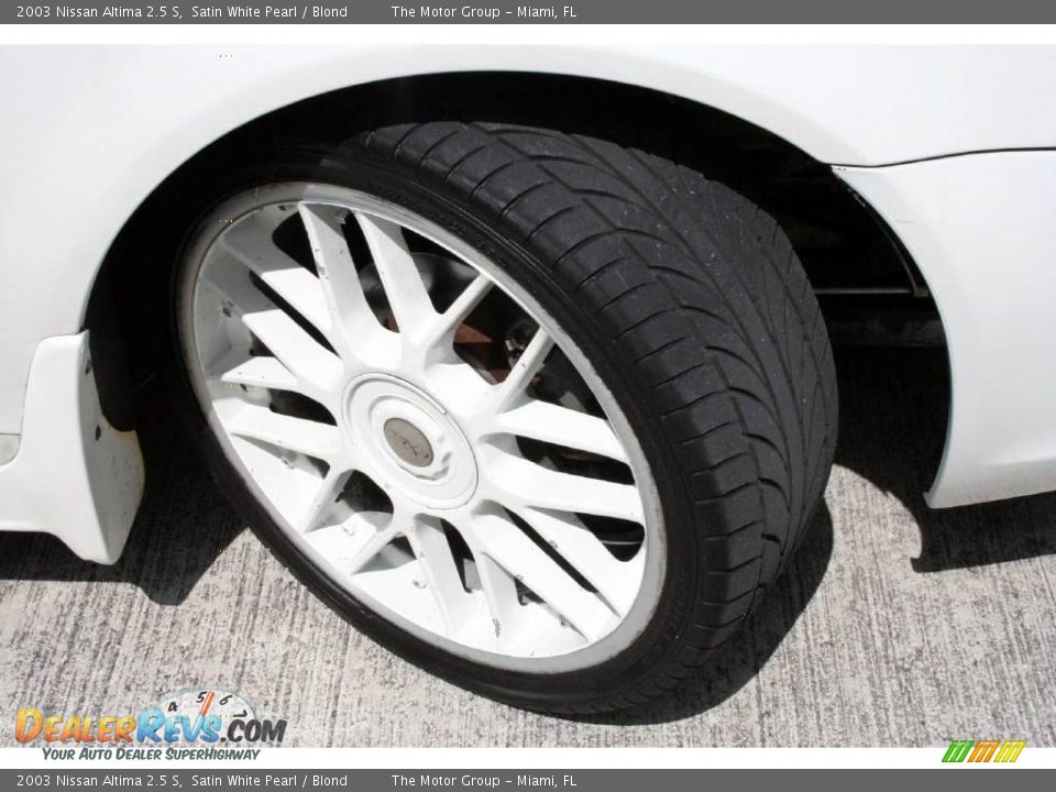 2003 Nissan Altima 2.5 S Satin White Pearl / Blond Photo #27