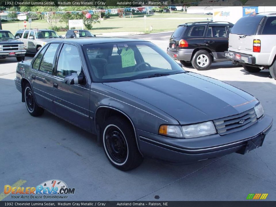 1992 Chevrolet Lumina Sedan Medium Gray Metallic / Gray Photo #2