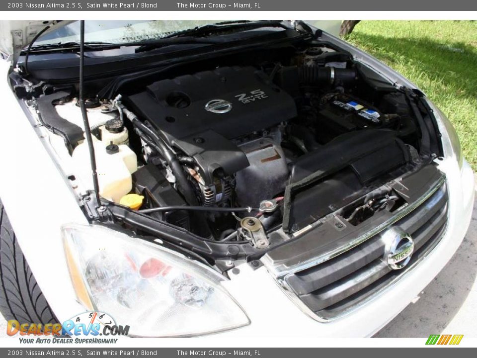 2003 Nissan Altima 2.5 S Satin White Pearl / Blond Photo #33