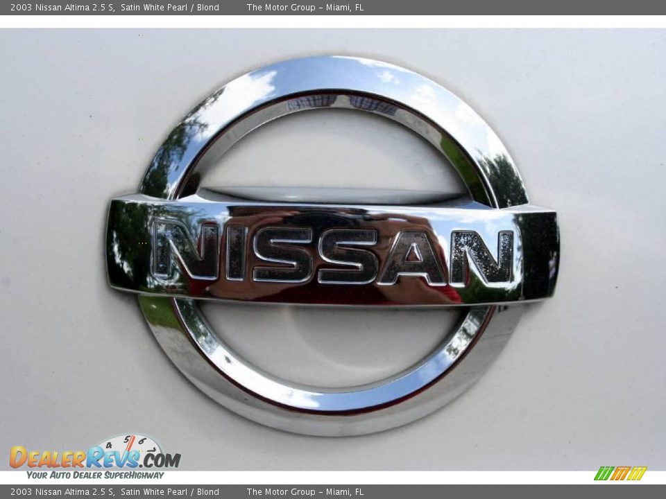 2003 Nissan Altima 2.5 S Satin White Pearl / Blond Photo #35