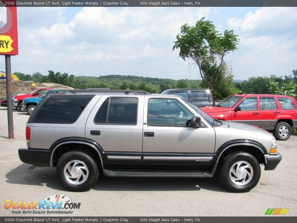 2000 Chevrolet Blazer LT 4x4 Light Pewter Metallic / Graphite Gray Photo #2
