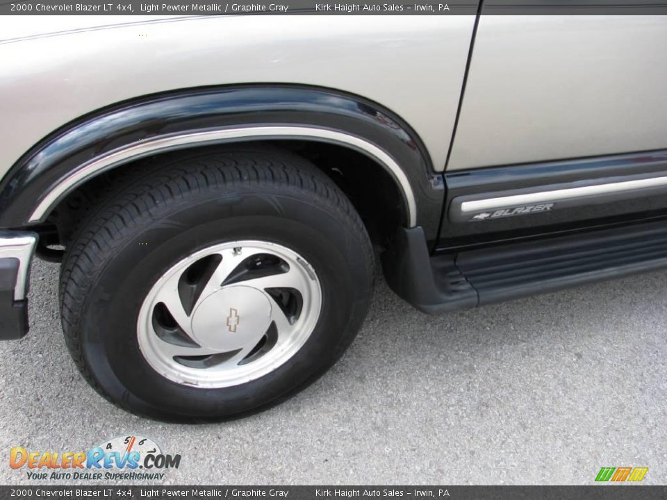 2000 Chevrolet Blazer LT 4x4 Light Pewter Metallic / Graphite Gray Photo #12