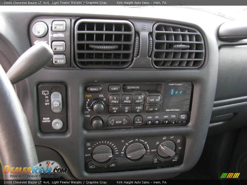 2000 Chevrolet Blazer LT 4x4 Light Pewter Metallic / Graphite Gray Photo #15