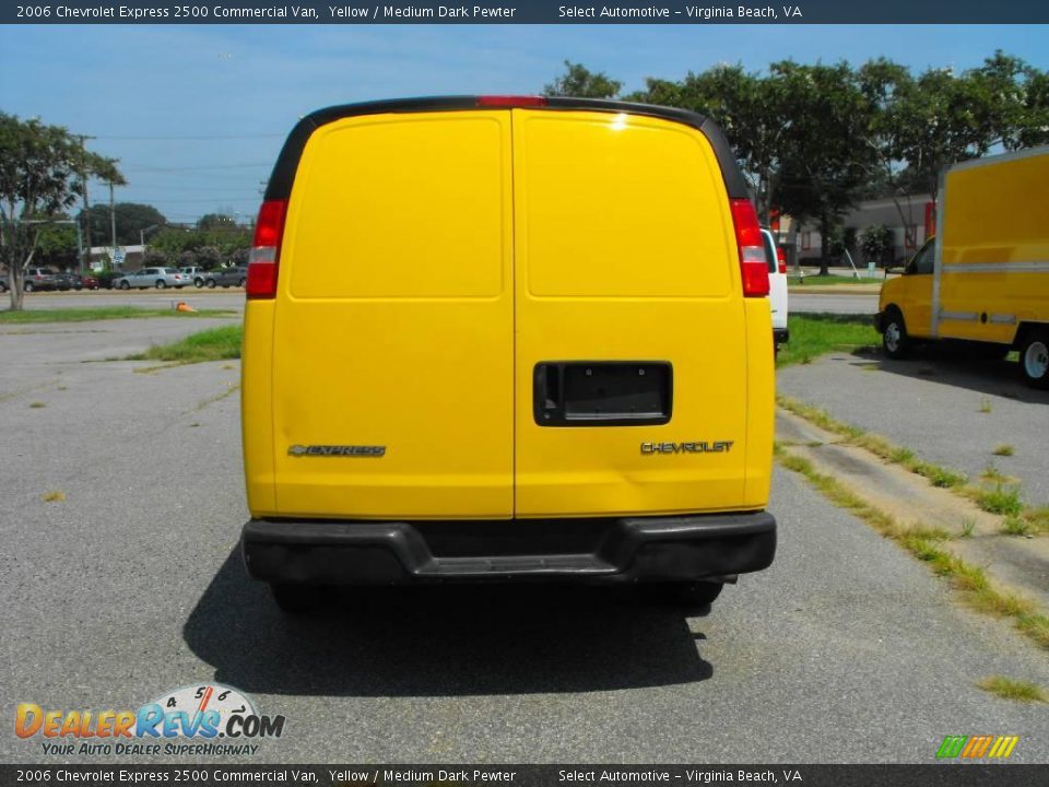 2006 Chevrolet Express 2500 Commercial Van Yellow / Medium Dark Pewter Photo #7