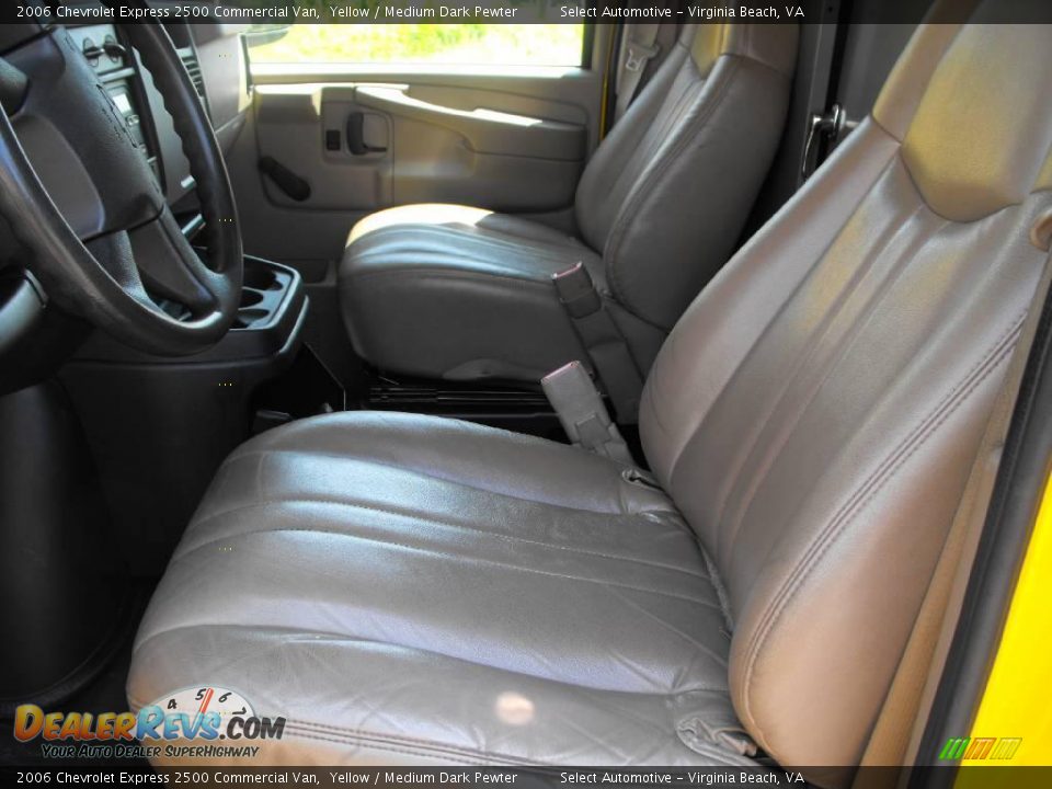 2006 Chevrolet Express 2500 Commercial Van Yellow / Medium Dark Pewter Photo #13