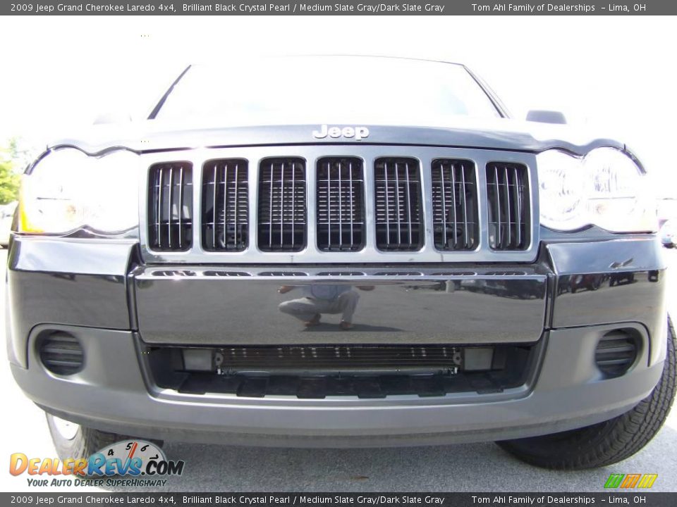 2009 Jeep Grand Cherokee Laredo 4x4 Brilliant Black Crystal Pearl / Medium Slate Gray/Dark Slate Gray Photo #3