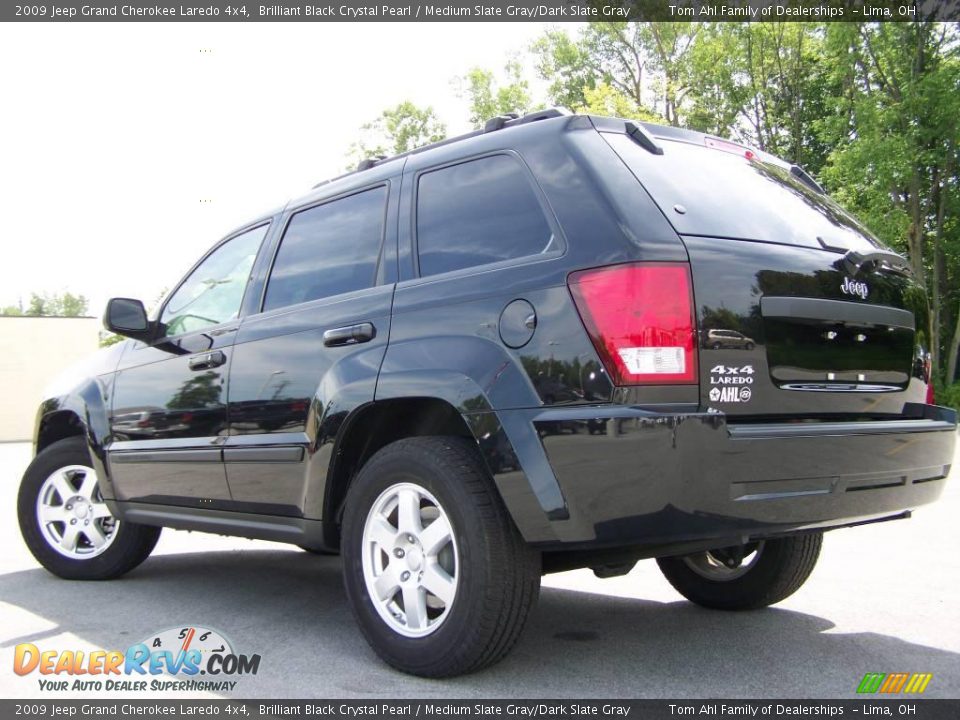 2009 Jeep Grand Cherokee Laredo 4x4 Brilliant Black Crystal Pearl / Medium Slate Gray/Dark Slate Gray Photo #4