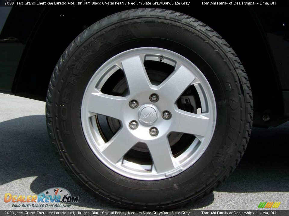2009 Jeep Grand Cherokee Laredo 4x4 Brilliant Black Crystal Pearl / Medium Slate Gray/Dark Slate Gray Photo #8