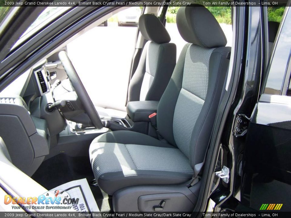 2009 Jeep Grand Cherokee Laredo 4x4 Brilliant Black Crystal Pearl / Medium Slate Gray/Dark Slate Gray Photo #9