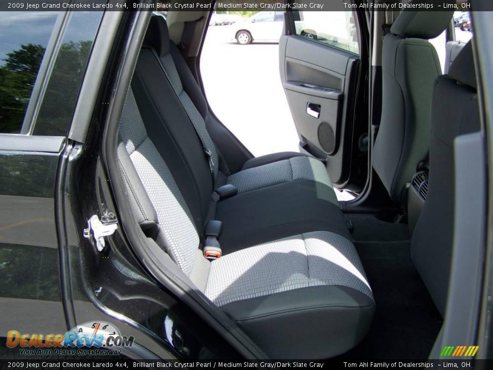 2009 Jeep Grand Cherokee Laredo 4x4 Brilliant Black Crystal Pearl / Medium Slate Gray/Dark Slate Gray Photo #12