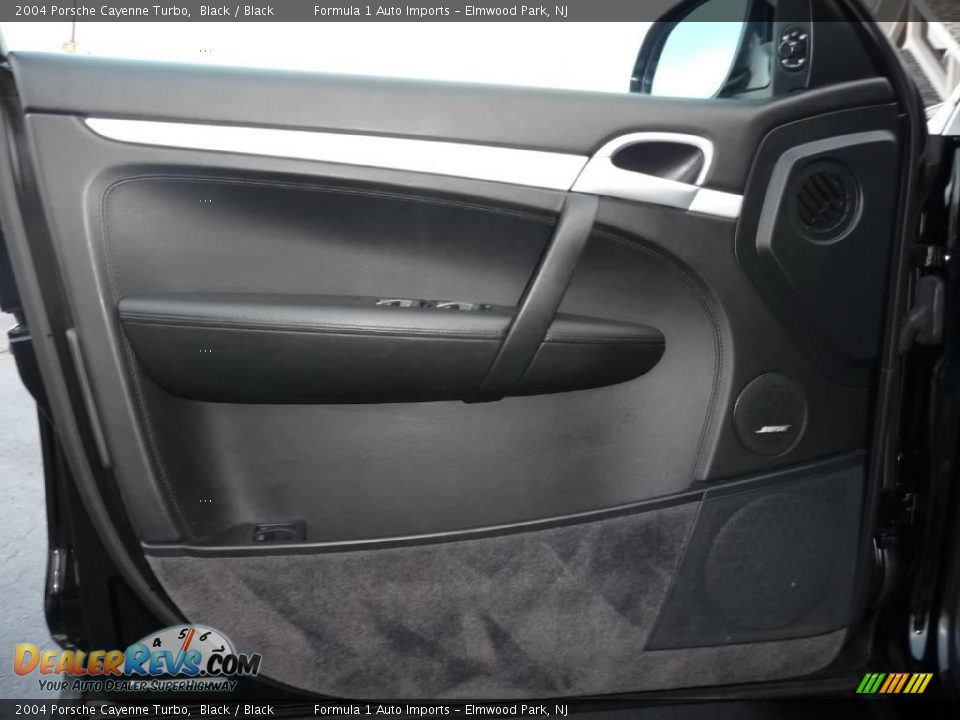 2004 Porsche Cayenne Turbo Black / Black Photo #19
