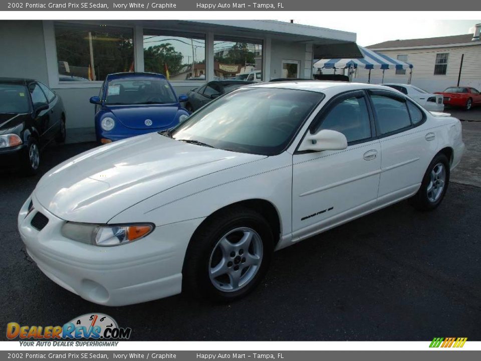 2002 Pontiac Grand Prix SE Sedan Ivory White / Graphite Photo #2