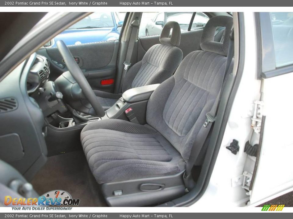 2002 Pontiac Grand Prix SE Sedan Ivory White / Graphite Photo #9