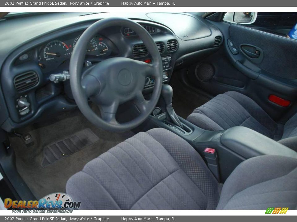 2002 Pontiac Grand Prix SE Sedan Ivory White / Graphite Photo #10
