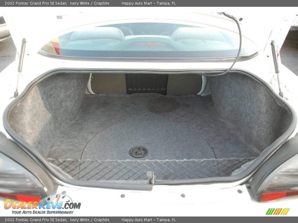 2002 Pontiac Grand Prix SE Sedan Ivory White / Graphite Photo #19
