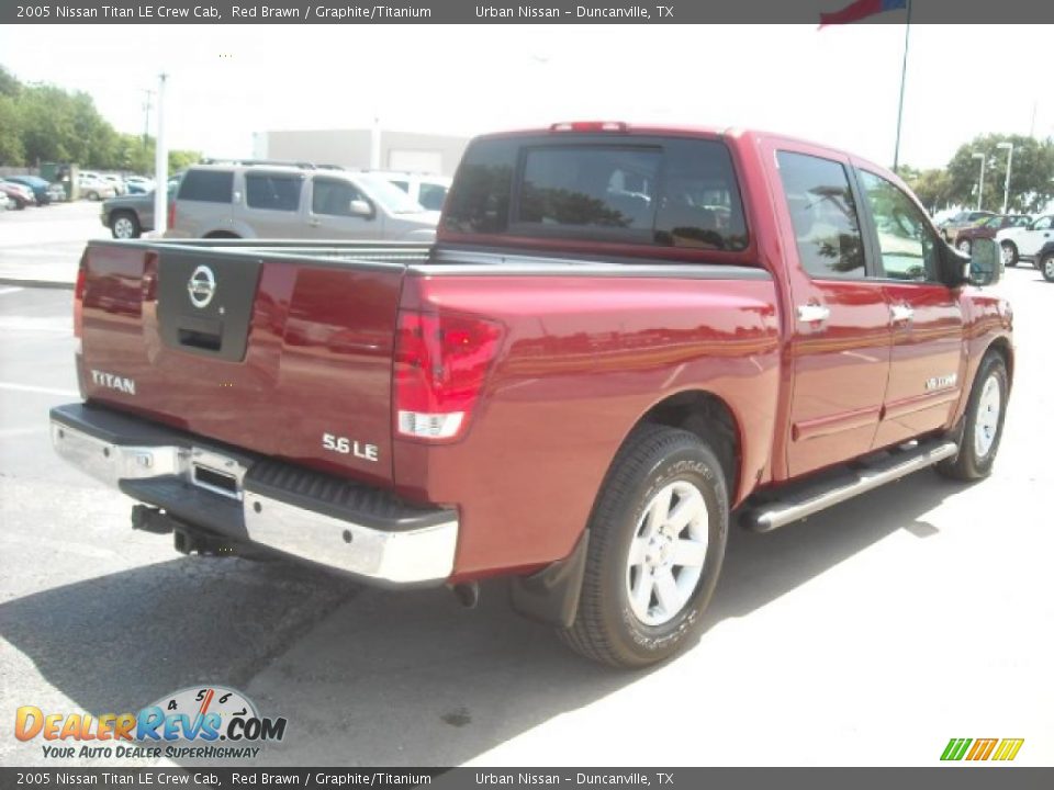 2005 Nissan Titan LE Crew Cab Red Brawn / Graphite/Titanium Photo #4