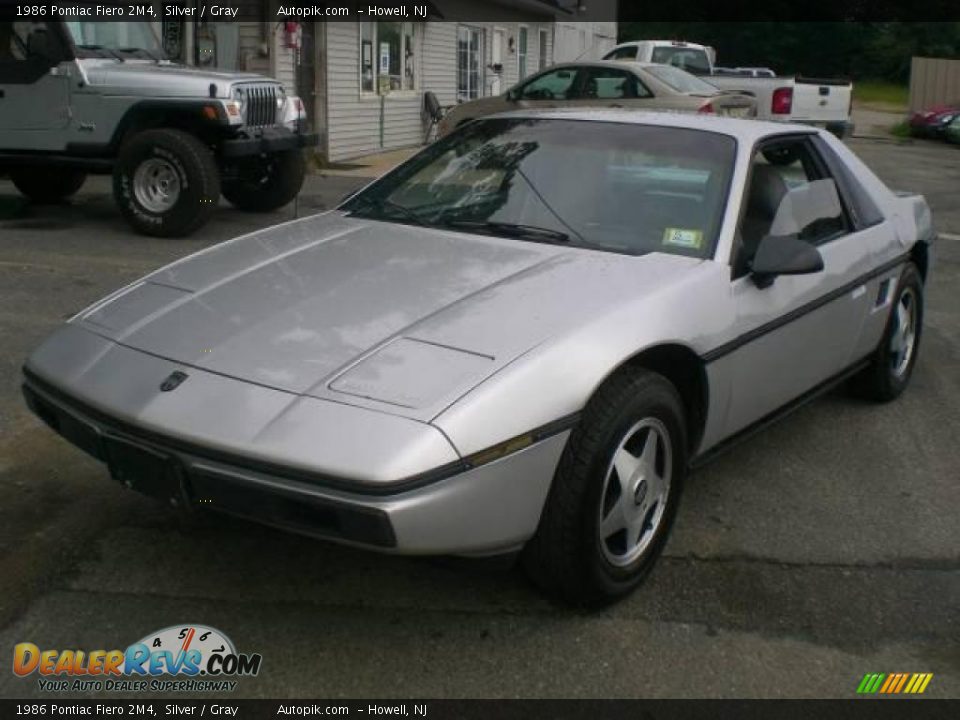 1986 Pontiac Fiero 2M4 Silver / Gray Photo #1