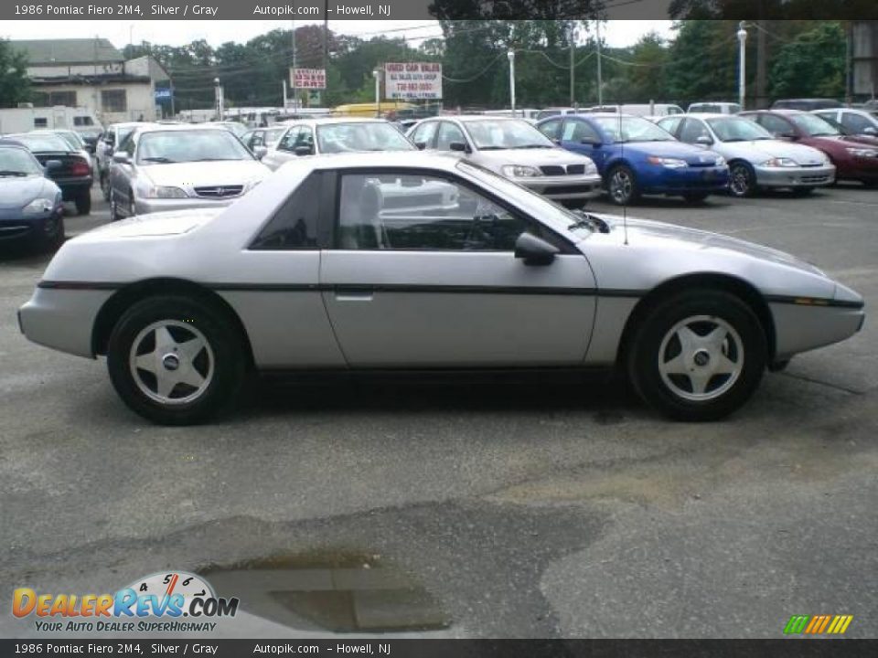 1986 Pontiac Fiero 2M4 Silver / Gray Photo #7