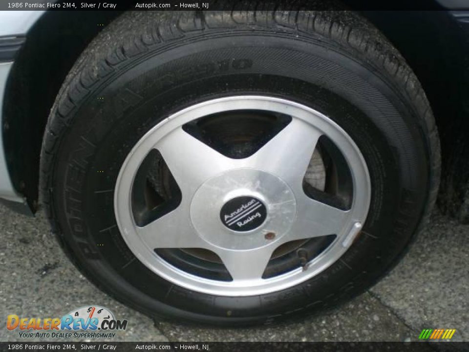 1986 Pontiac Fiero 2M4 Silver / Gray Photo #13