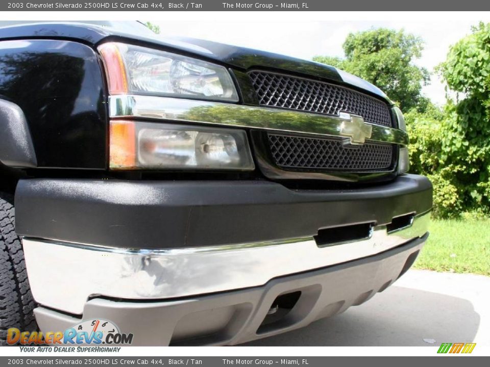 2003 Chevrolet Silverado 2500HD LS Crew Cab 4x4 Black / Tan Photo #17