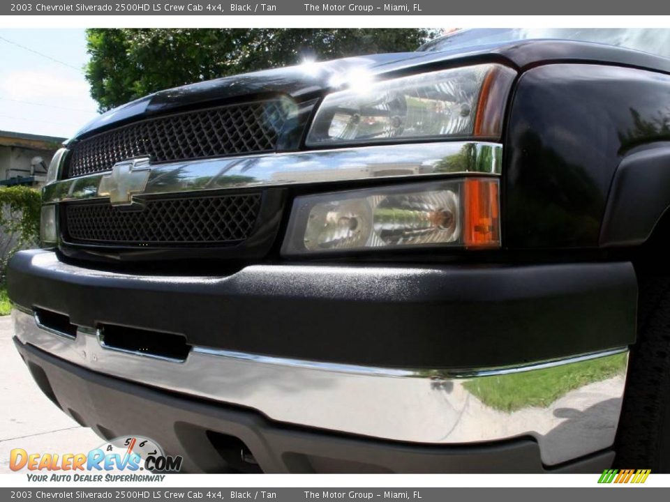 2003 Chevrolet Silverado 2500HD LS Crew Cab 4x4 Black / Tan Photo #18