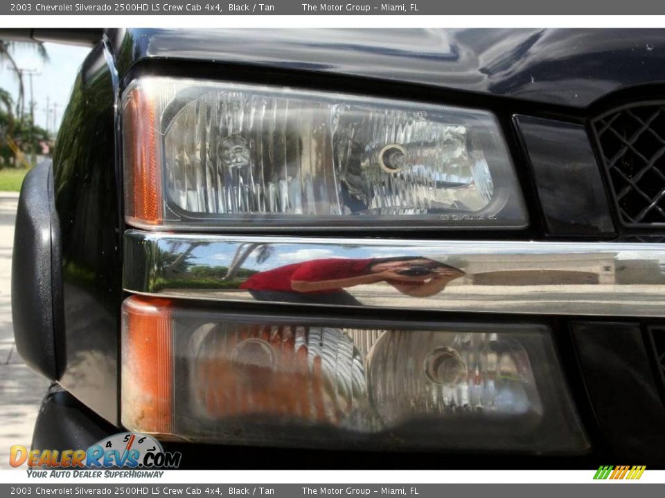2003 Chevrolet Silverado 2500HD LS Crew Cab 4x4 Black / Tan Photo #21