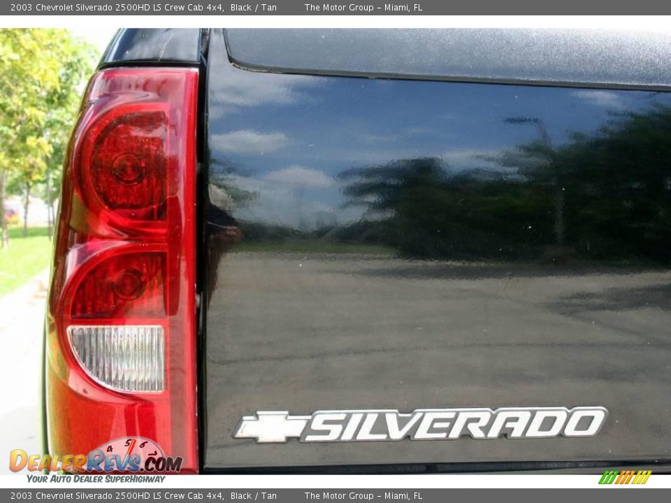 2003 Chevrolet Silverado 2500HD LS Crew Cab 4x4 Black / Tan Photo #23
