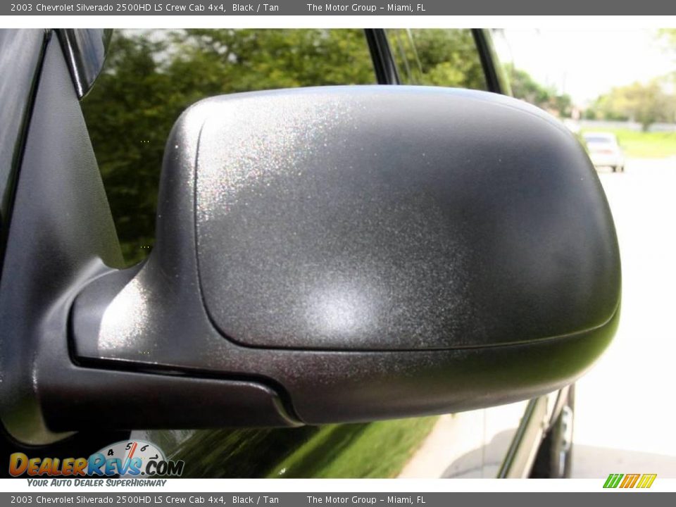 2003 Chevrolet Silverado 2500HD LS Crew Cab 4x4 Black / Tan Photo #26
