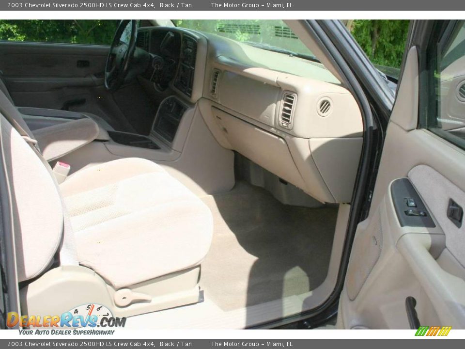 2003 Chevrolet Silverado 2500HD LS Crew Cab 4x4 Black / Tan Photo #32