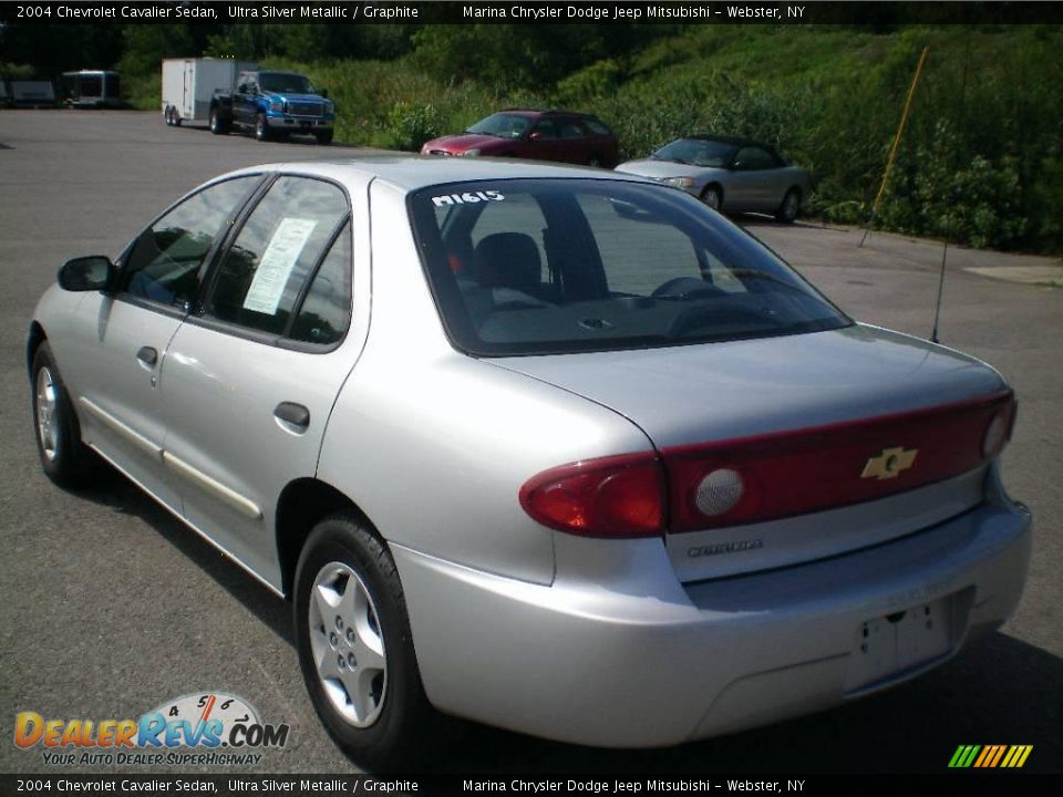 2004 Chevrolet Cavalier Sedan Ultra Silver Metallic / Graphite Photo #3