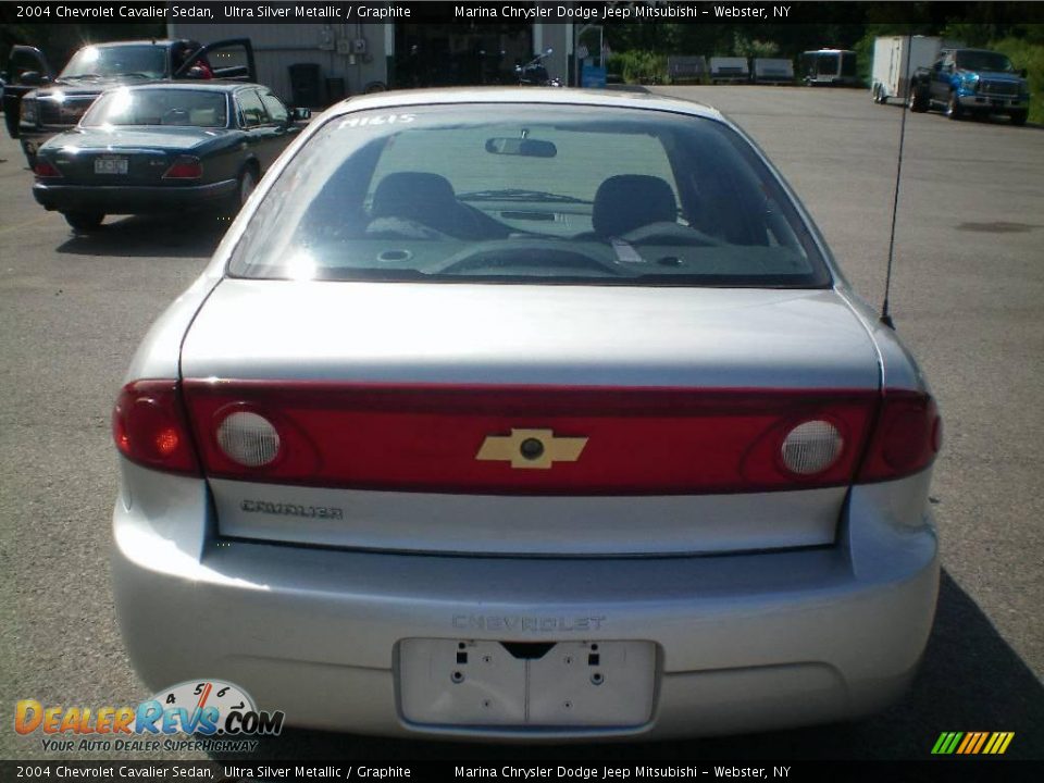 2004 Chevrolet Cavalier Sedan Ultra Silver Metallic / Graphite Photo #4