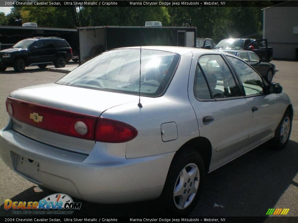 2004 Chevrolet Cavalier Sedan Ultra Silver Metallic / Graphite Photo #5