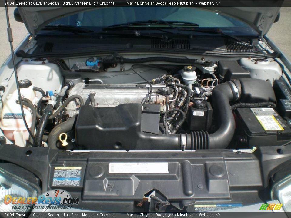 2004 Chevrolet Cavalier Sedan Ultra Silver Metallic / Graphite Photo #21