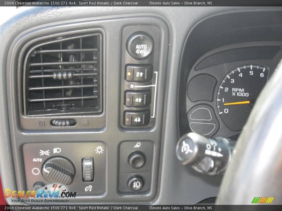 2004 Chevrolet Avalanche 1500 Z71 4x4 Sport Red Metallic / Dark Charcoal Photo #32