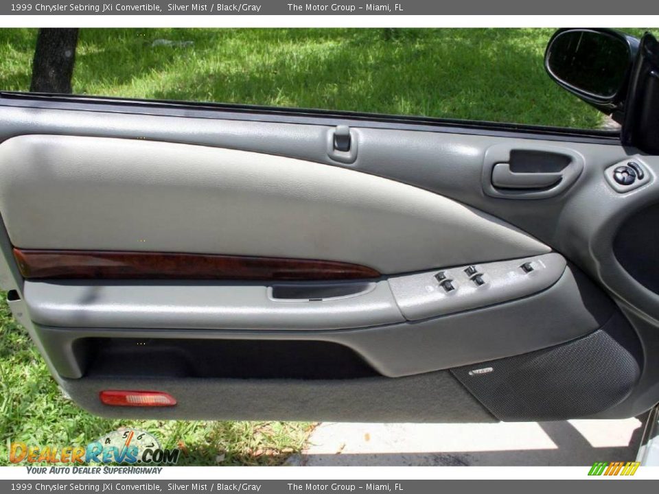 1999 Chrysler Sebring JXi Convertible Silver Mist / Black/Gray Photo #35