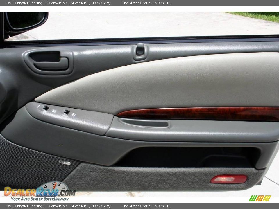 1999 Chrysler Sebring JXi Convertible Silver Mist / Black/Gray Photo #36