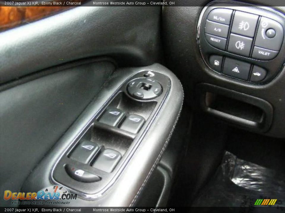2007 Jaguar XJ XJR Ebony Black / Charcoal Photo #23