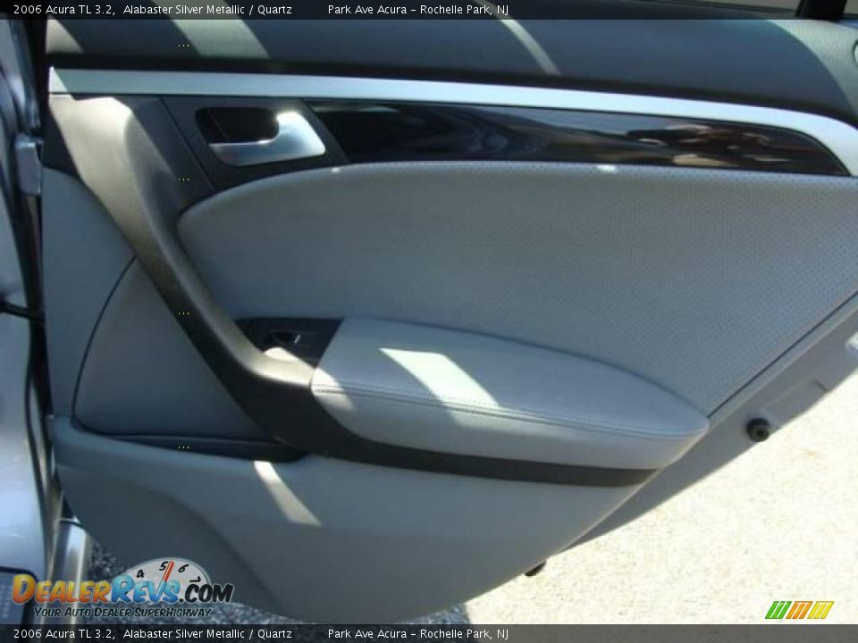 2006 Acura TL 3.2 Alabaster Silver Metallic / Quartz Photo #16